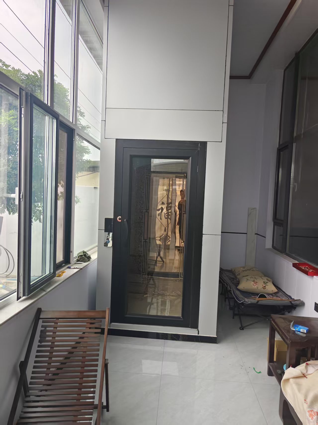 阳台安装二层液压家用电梯案例