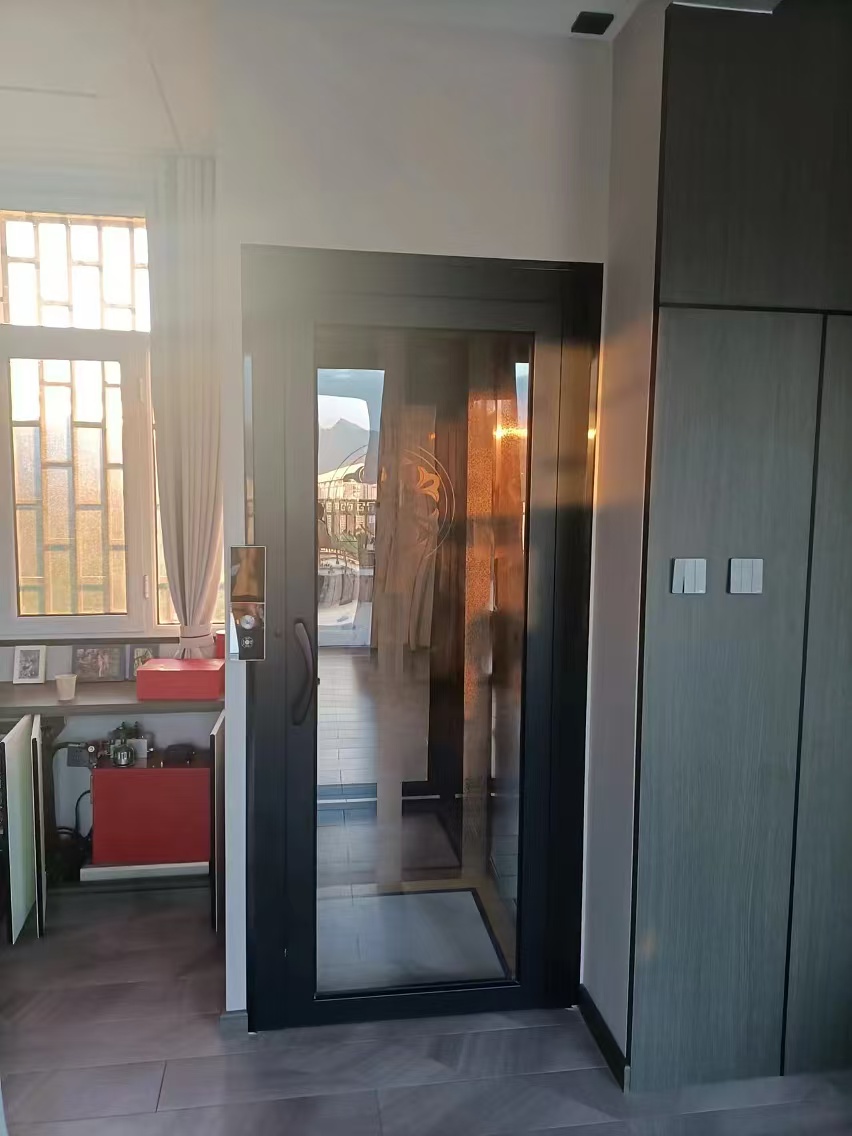 墙角柜子旁安装案例